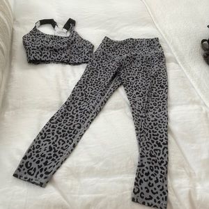 Workout set leopard print size small